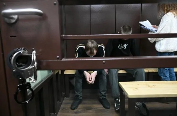 Оглашение приговора по делу о мошенничестве с квартирой певицы Ларисы Долиной в Балашихинском городском суде. Фигурантам дела назначили от четырех до семи лет лишения свободы