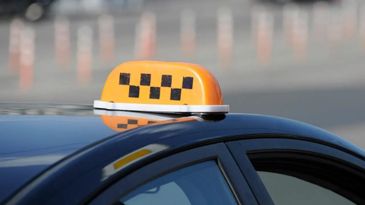 Артемий Лебедев стал жертвой хамства таксиста