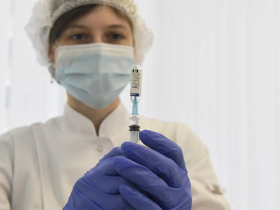 «Есть случаи перекрестной аллергии»: выяснилось, кому нельзя прививаться от гриппа