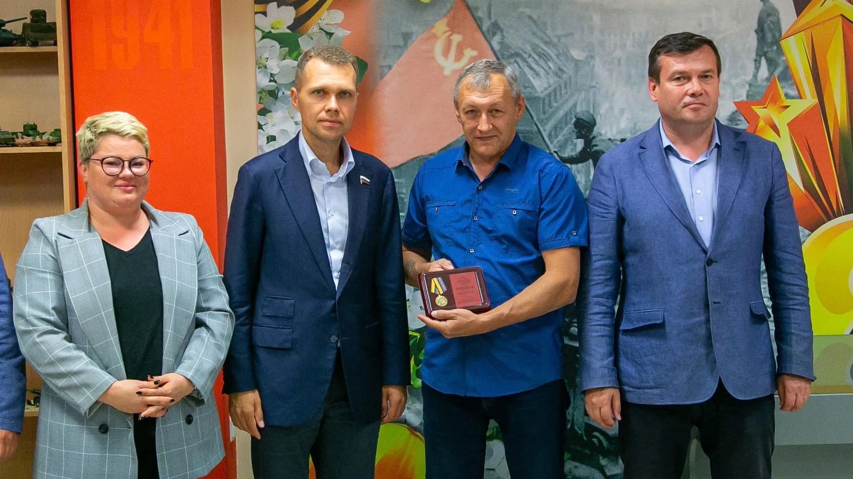 В подмосковной Коломне наградили добровольцев за помощь бойцам СВО
