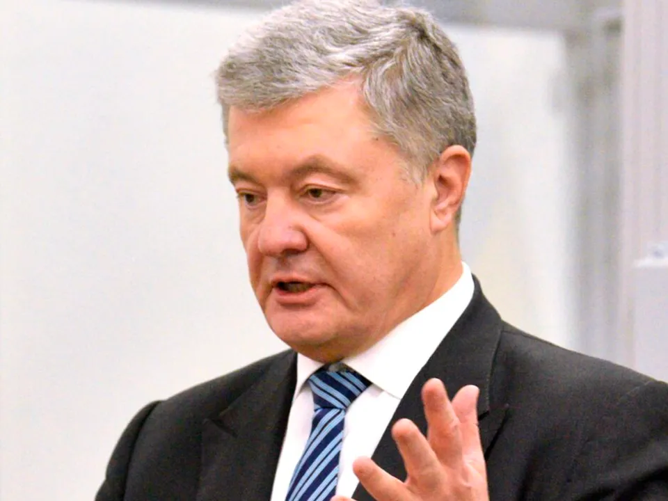 Политолог Федоров раскрыл суть заявления Порошенко о наступлении ВСУ