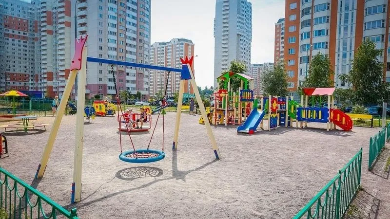 Пять дворов комплексно благоустроили в Балашихе за июнь