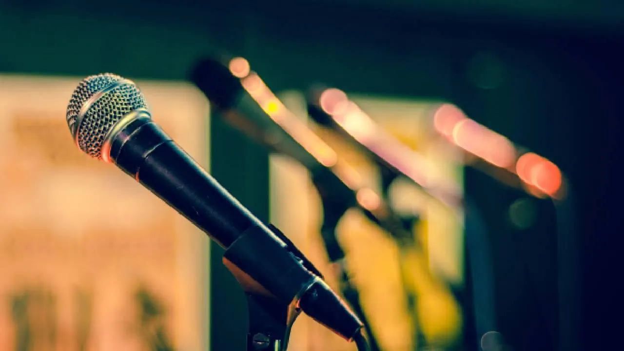 Директор Пугачевой подтвердила информацию о выходе песни «Поцелуй войны»