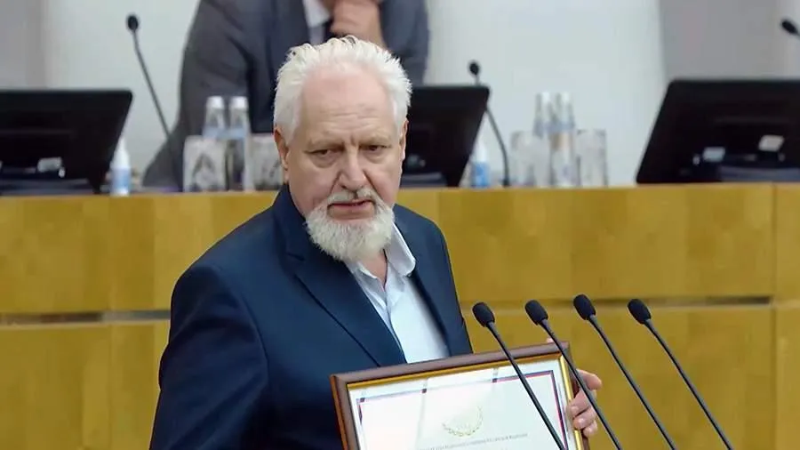 © кадр из видео