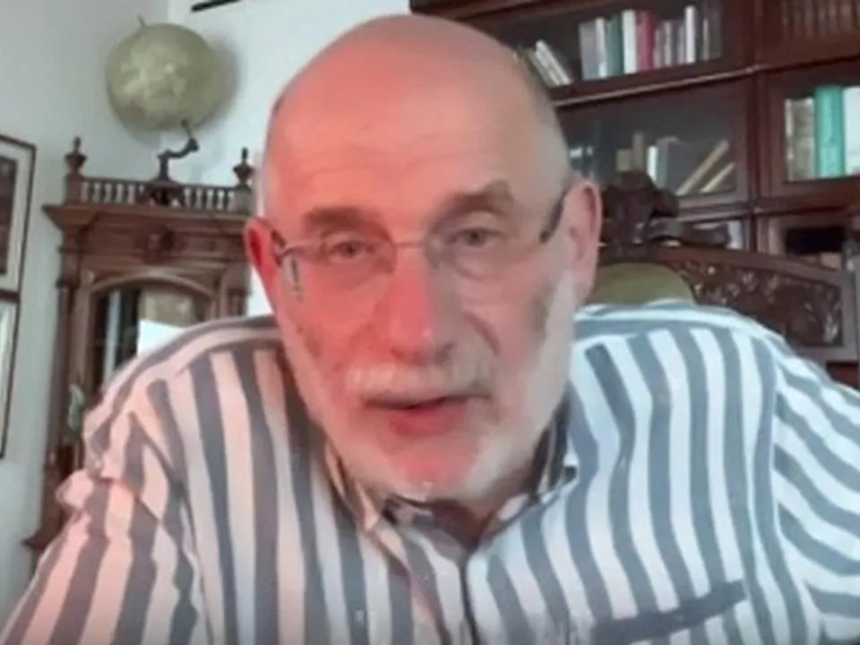 «Внушительный список статей»: Акунин* может лишиться всего имущества в РФ