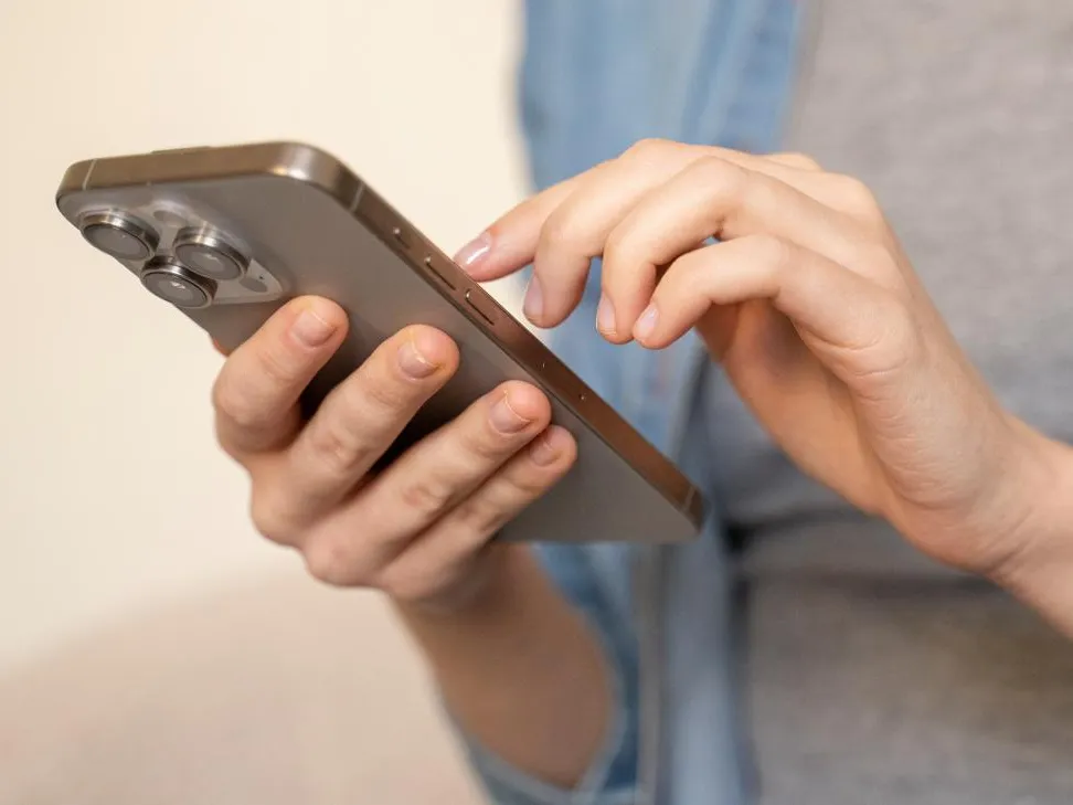 Россиянки выбирают своим врачом ChatGPT: чем опасно лечение у ИИ