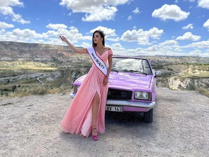 Русская модель обвинила организатора международного конкурса красоты в нападении