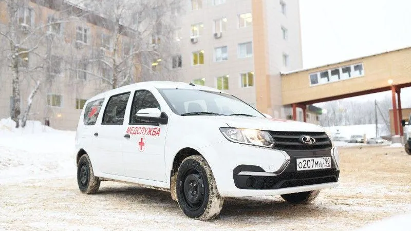 Больница Дмитрова получила новый автомобиль для неотложной помощи