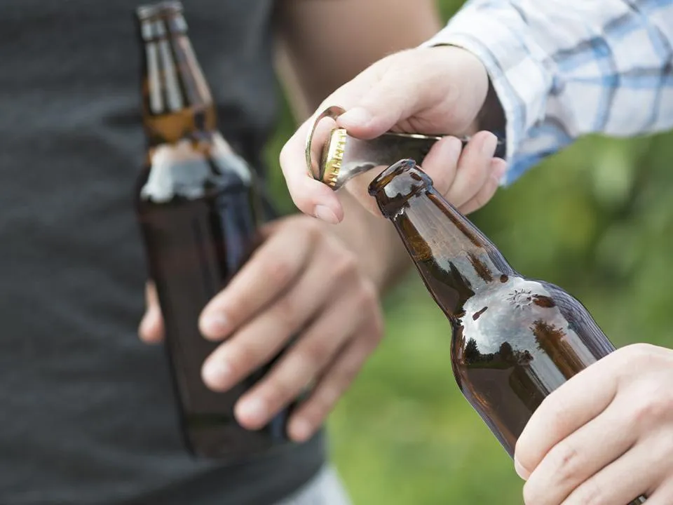 «Соглашался, что бывшая – тварь поганая»: собутыльник на час рассказал о своих «обязанностях»