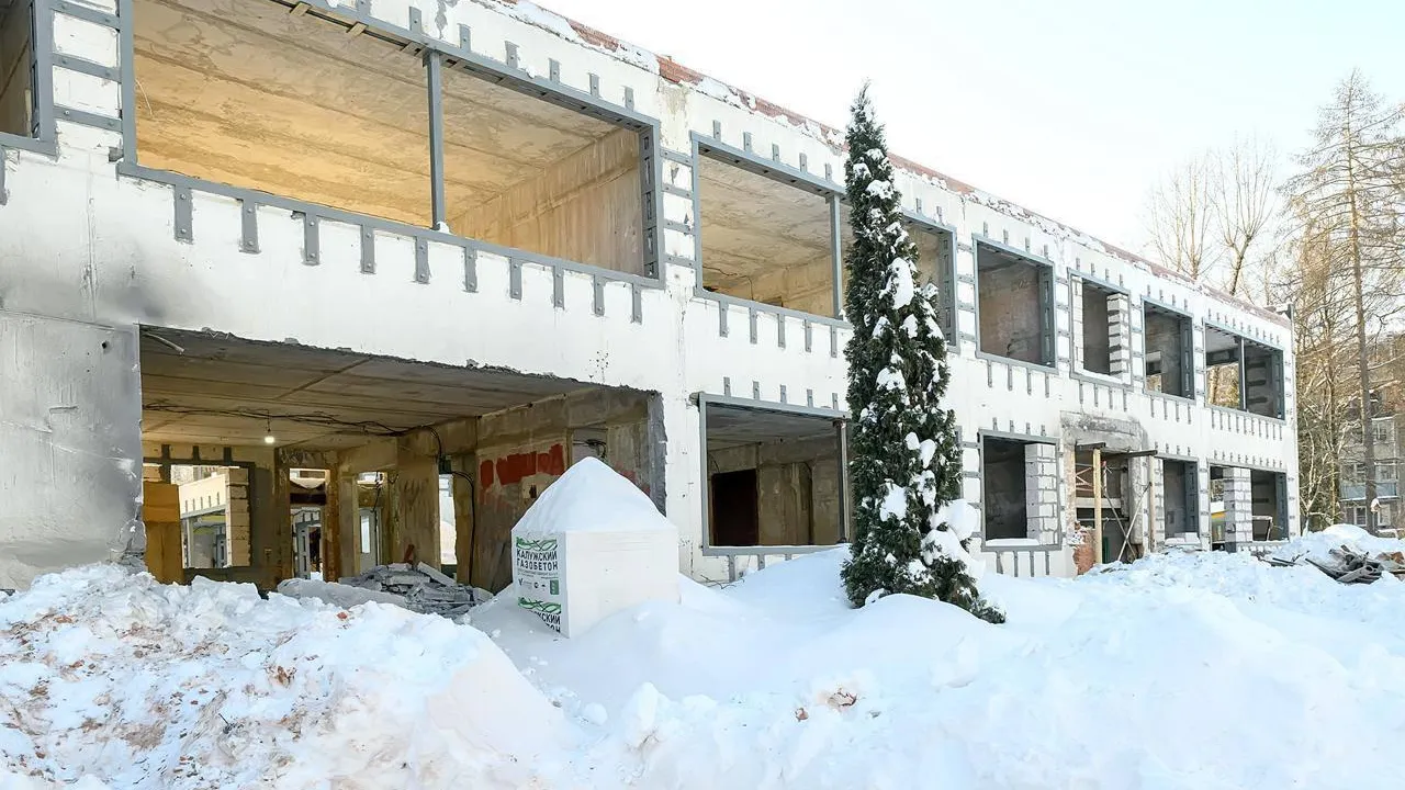 Депутат Фетисов проверил ход капремонта детского сада на 190 мест в Подольске