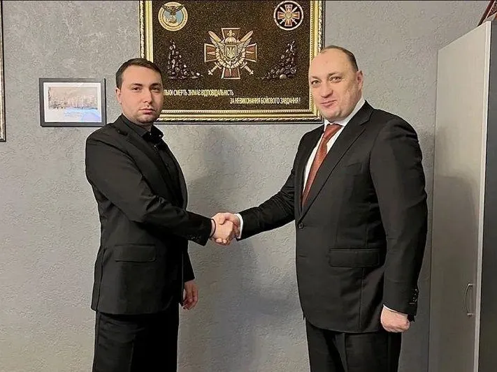 Украинский переговорщик мог работать на Россию — разбор политолога