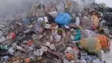 Жители кузбасского села пожаловалась на тлеющую свалку