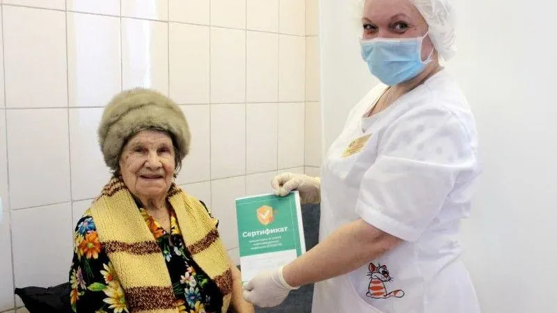 Жительница Талдома в возрасте 92 лет сделала прививку от коронавируса