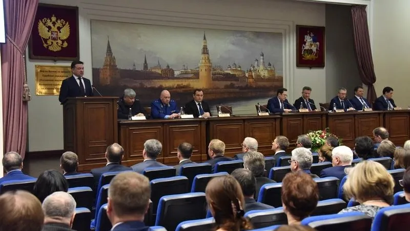 «Слаженная работа всех ведомств». Воробьев обсудил работу судов в МО