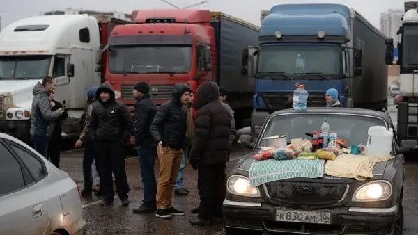 Протестующие в Химках и Люберцах дальнобойщики выбрали лидеров