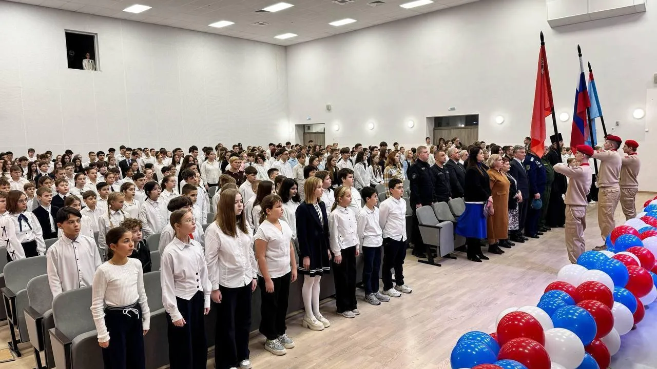 В школе Героя России Монетова в Подольске прошел концерт для ветеранов боевых действий