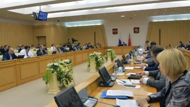 Персонал нужно подготовить к открытию перинатальных центров – Воробьев