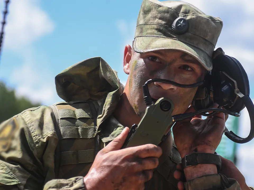 «Техника модернизируется, а мы подстраиваемся»: боец СВО рассказал о новых изобретениях солдат на передовой