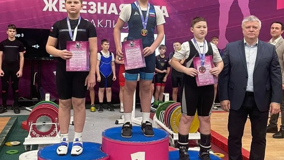 Сергей Зубов слева первый / Фото: администрация г.о. Клин