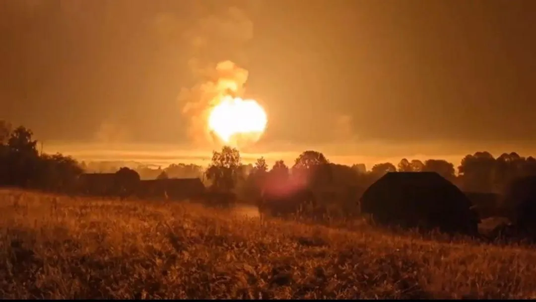 Восемь пожаров вспыхнули в Таганроге после ночной атаки украинских БПЛА