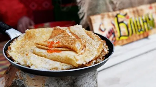 Москва готовится к празднованию Масленицы