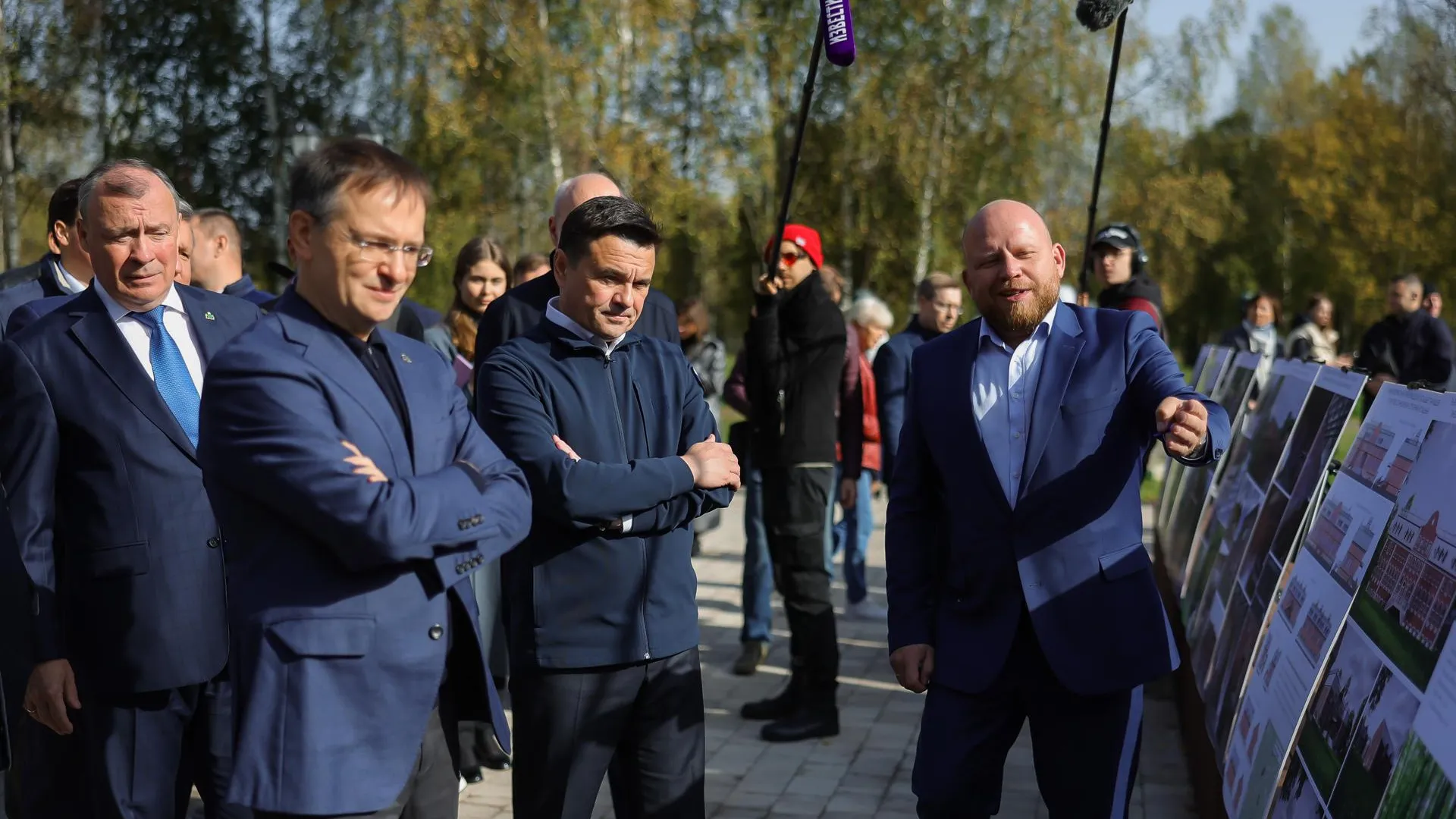 Воробьев и Мединский приняли участие в открытии Аллеи Правителей в усадьбе Татищева в Солнечногорске