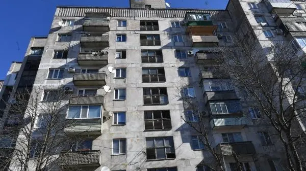 Депутат Чернышов рекомендует Украине избавиться от советских зданий, метро и заводов