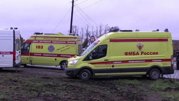 Пассажирский поезд протаранил «Газель» в Воскресенске