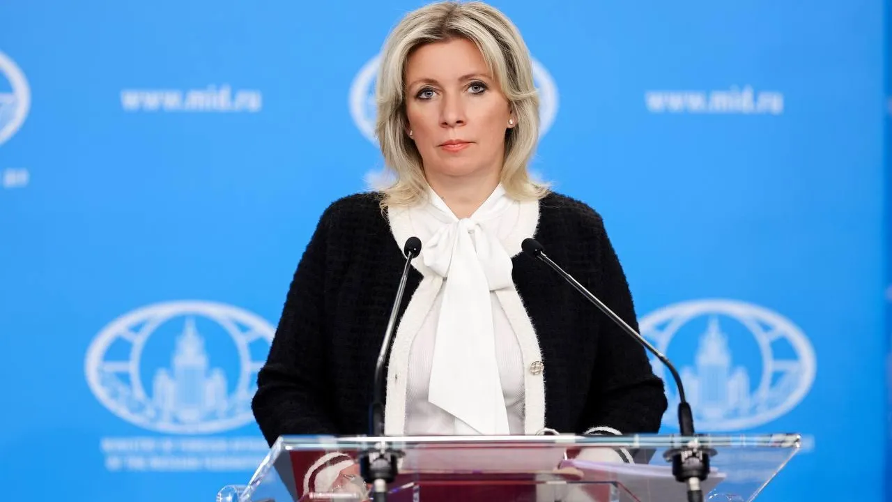 Захарова отреагировала на слова Зеленского о том, что «Украина — не салат и не компот»