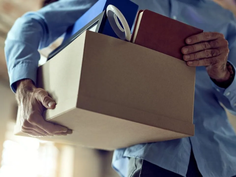 «Не нагнетайте и не сплетничайте»: выяснилось, каким работником нужно быть, чтобы не попасть под сокращение