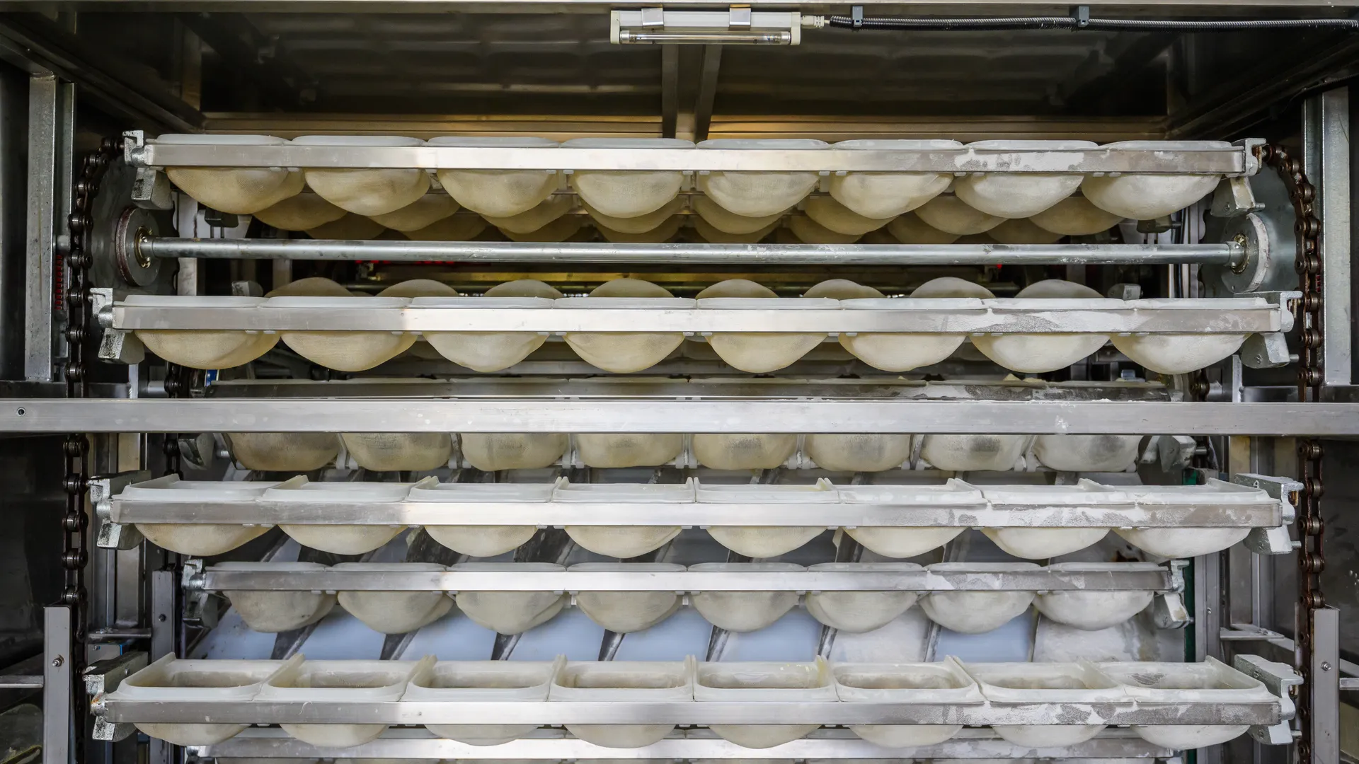 Производство бездрожжевого хлеба в компании «Хлебъ Иван Давыдовъ» из Каширы