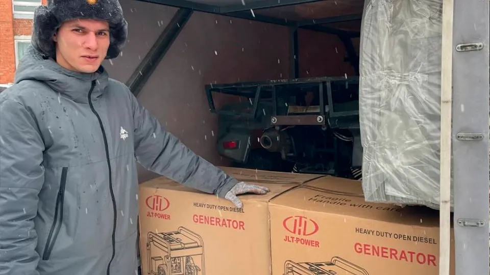 Руководитель Комитета семей воинов Отечества г.о. Зарайск Михаил Минаев с гуманитарным грузом. Фото: t.me/vezemdobro