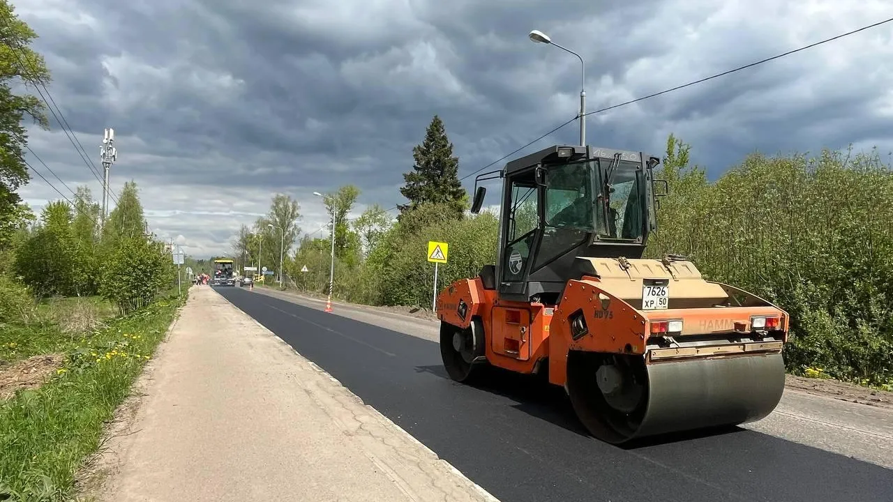 Дороги, ведущие к десяти спорткомплексам и стадионам, отремонтировали в Подмосковье