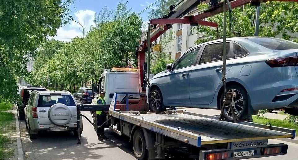 Более 94 тысяч автомобилей эвакуировали в Подмосковье за неправильную парковку