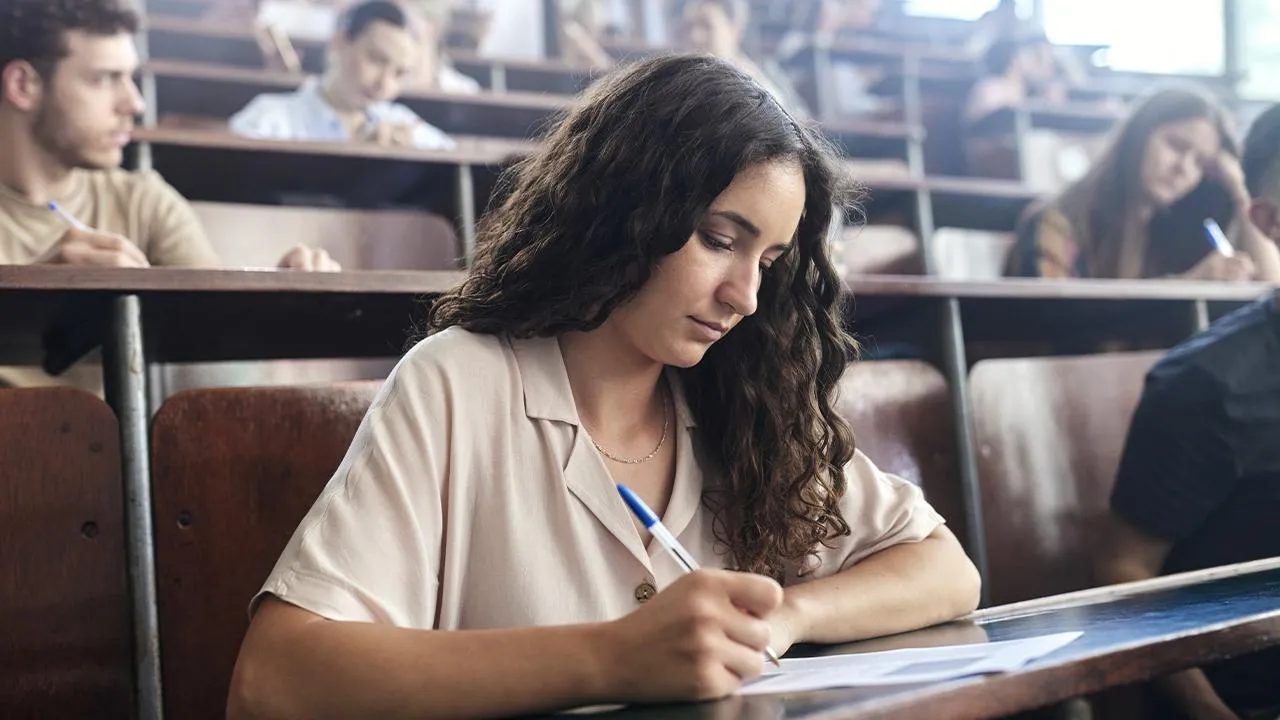 istockphoto.com/skynesher