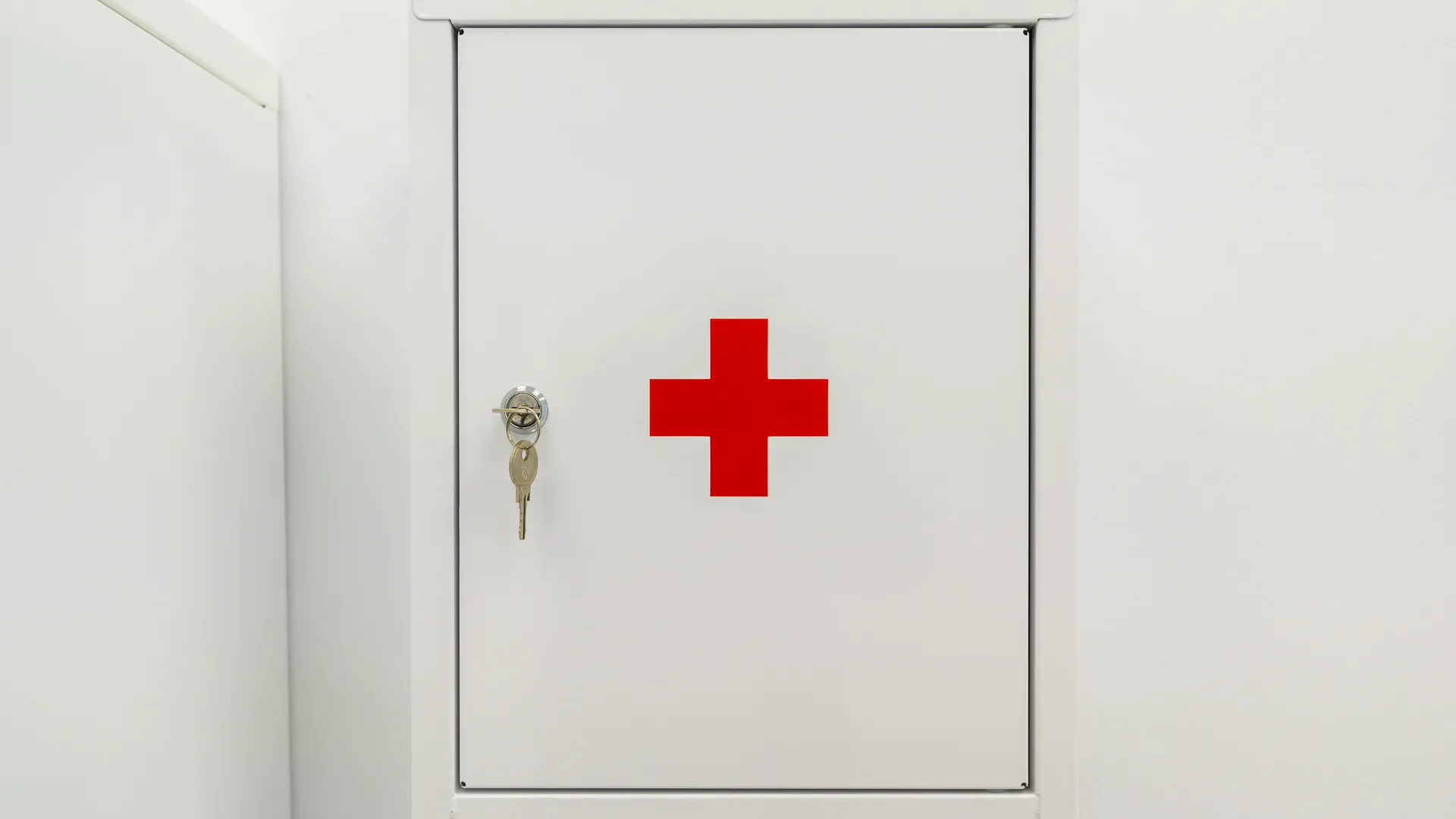 Спасут от температуры, боли и аллергии: эксперты перечислили минимальный набор для дома