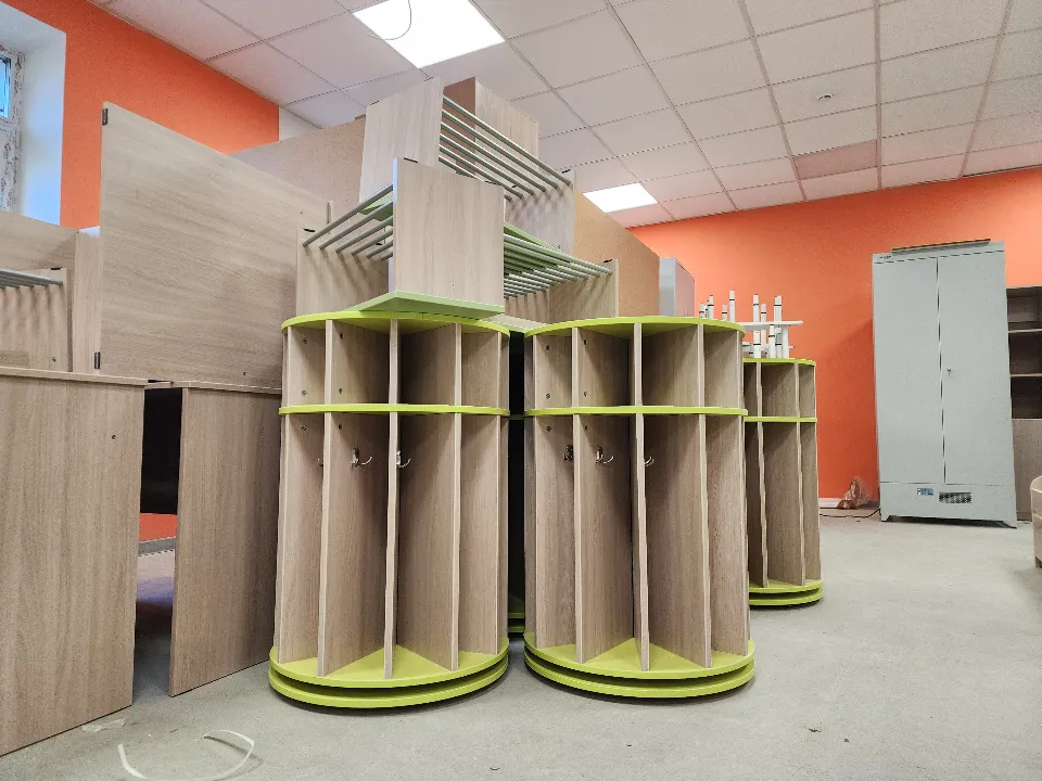 Ремонт на финише: в детском саду на ул. Кирова в Подольске устанавливают мебель