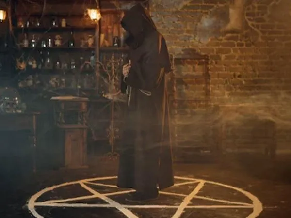 «Явится из дома сатаны»: ясновидящая рассказала о встрече с Антихристом во сне