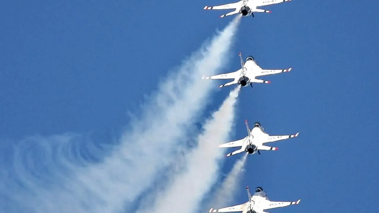 Военные эксперты считают истребители F-16 более надежными по сравнению с российскими