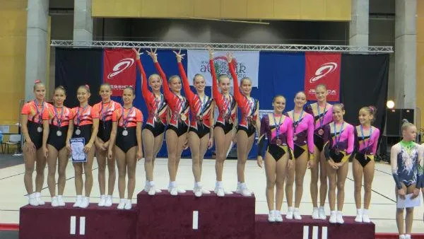Спортсменки МО отличились на чемпионате Венгрии по спортивной аэробике