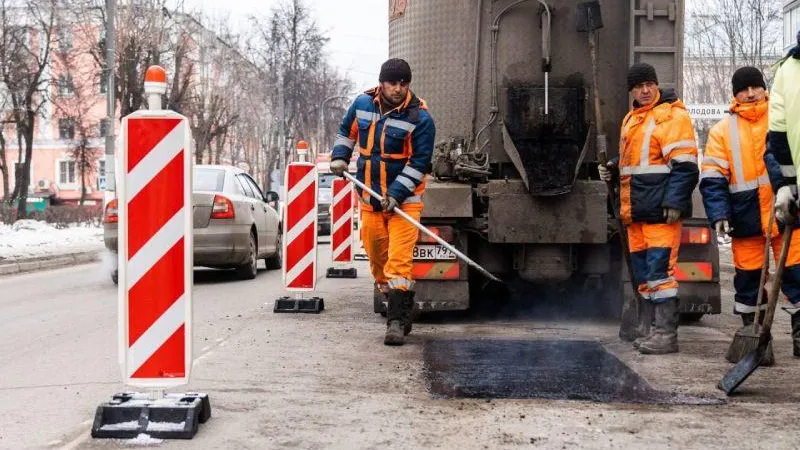 Генеральную уборку начали проводить на подмосковных дорогах