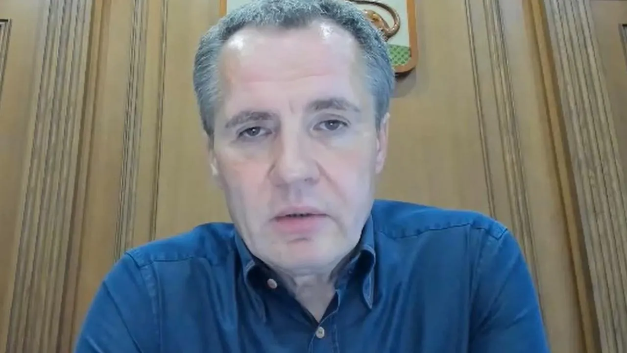 Гладков: Украинский беспилотник сбросил взрывное устройство на дорогу в Белгороде