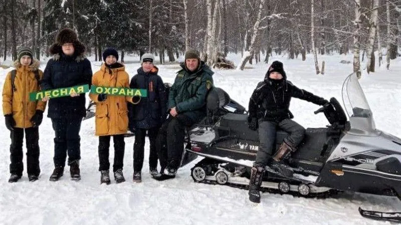 Учащиеся школьного лесничества «Лесовичок» побывали на подкормочной площадке в Бронницах