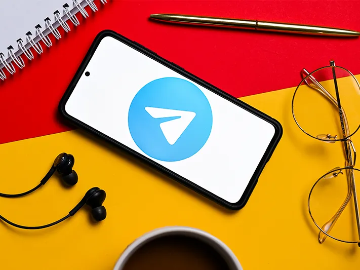 Никаких Telegram и WhatsApp на работе: эксперт объяснил запрет Роскомнадзора