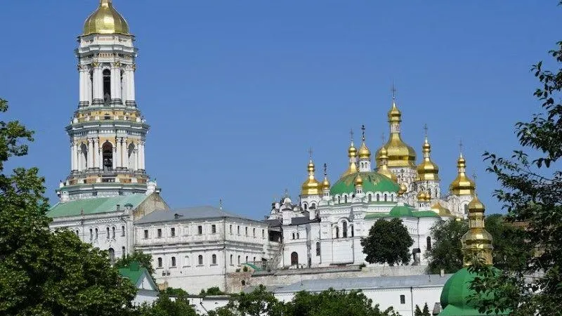 В Киево-Печерской лавре запретили читать молитвы на русском языке