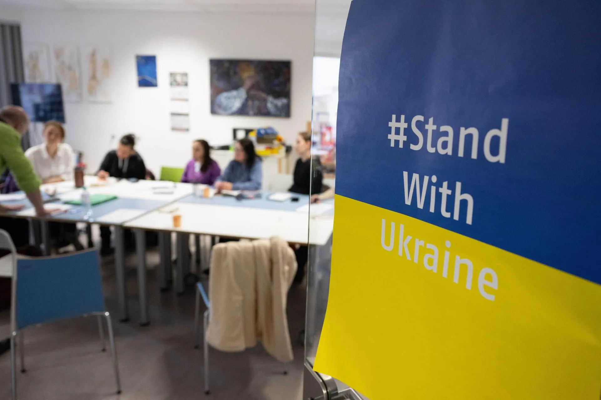 Украинский координационный центр во Франкфурте / Boris Roessler / dpa