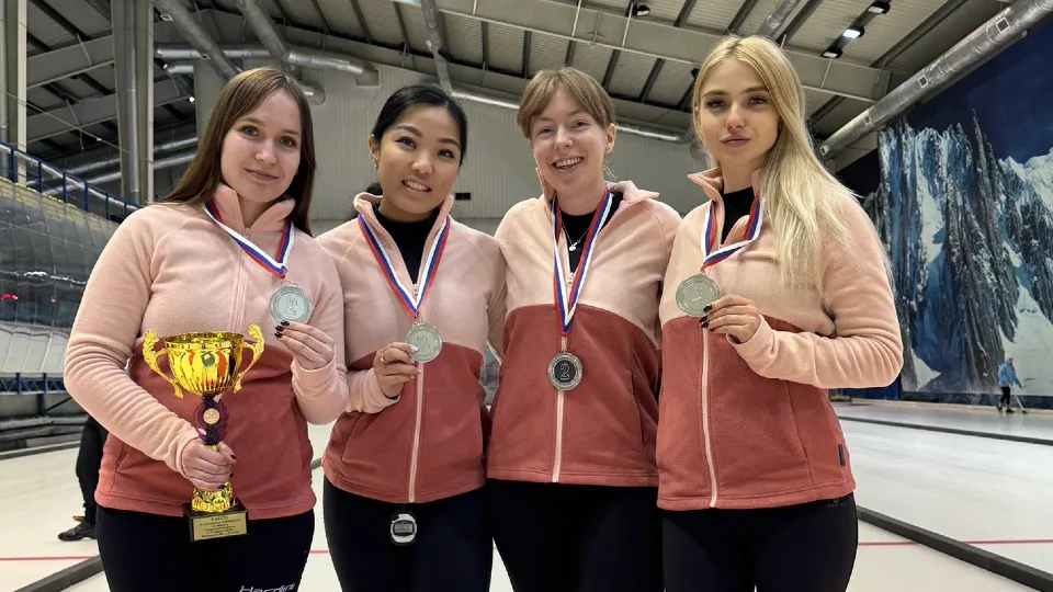 Фото: Дмитровский керлинг