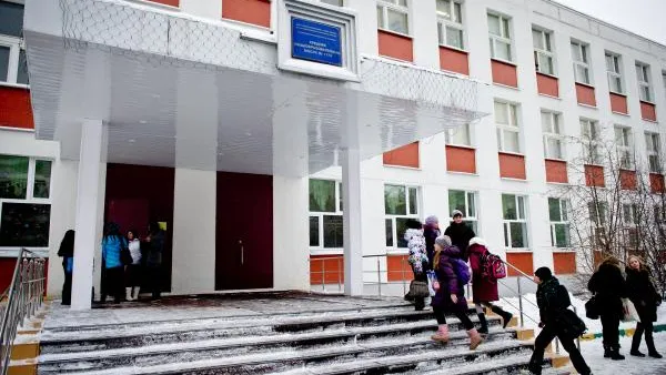 В Москве девочка воткнула шило в грудь однокласснику