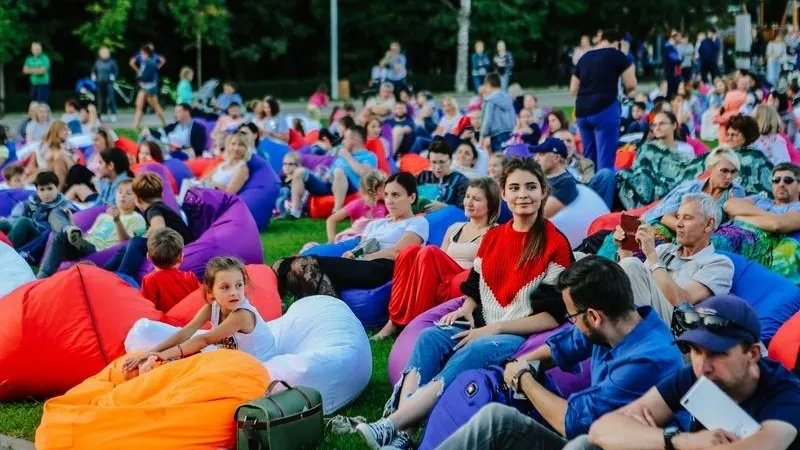 Шестьдесят семь тысяч человек посетили за лето кинопоказы в парках Подмосковья