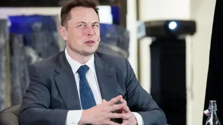 Маск раскрыл причину взрыва электромобиля Tesla Cybertruck